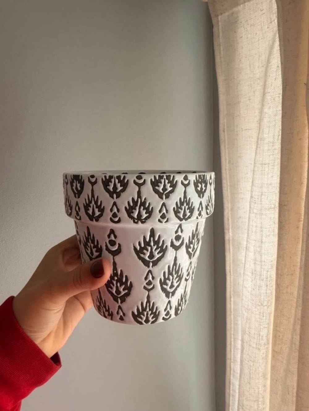 Hand-Painted White Ceramic Planter with Black Pattern